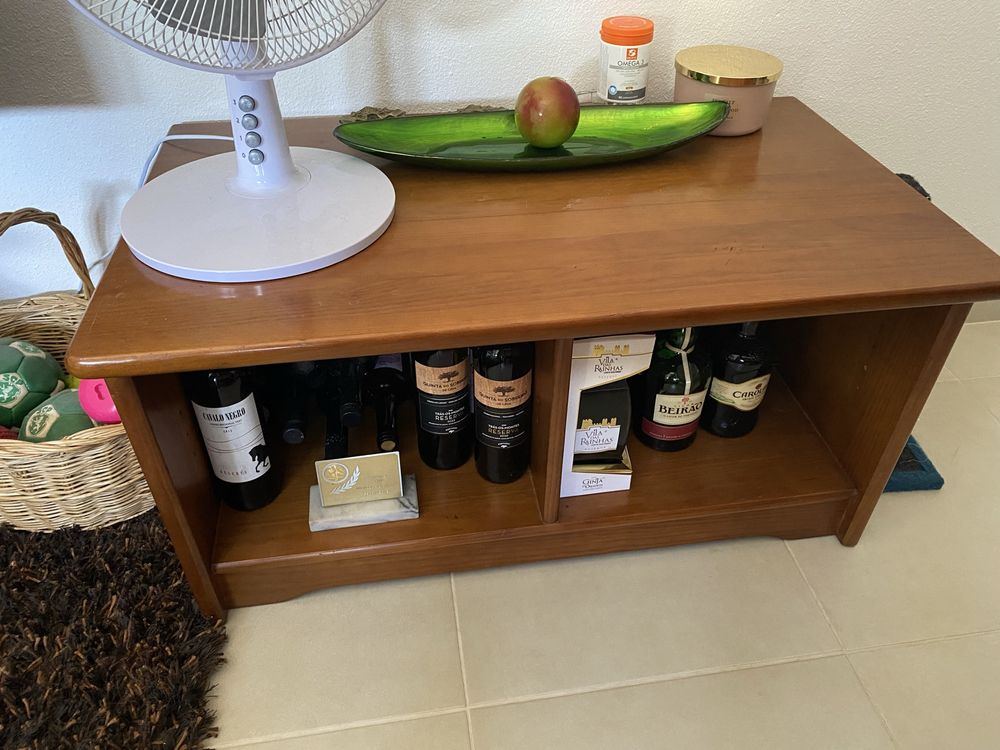 Moveis de sala e sofa ,encontra-se tudo nos Olivais em Lisboa .