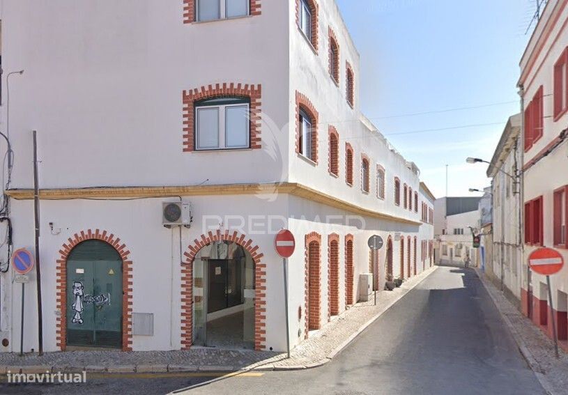 Loja em Centro Comercial - Grândola