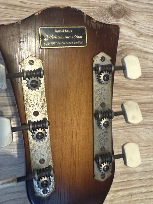 Gitara elektryczna elektroakustyczna jazzowa hofner