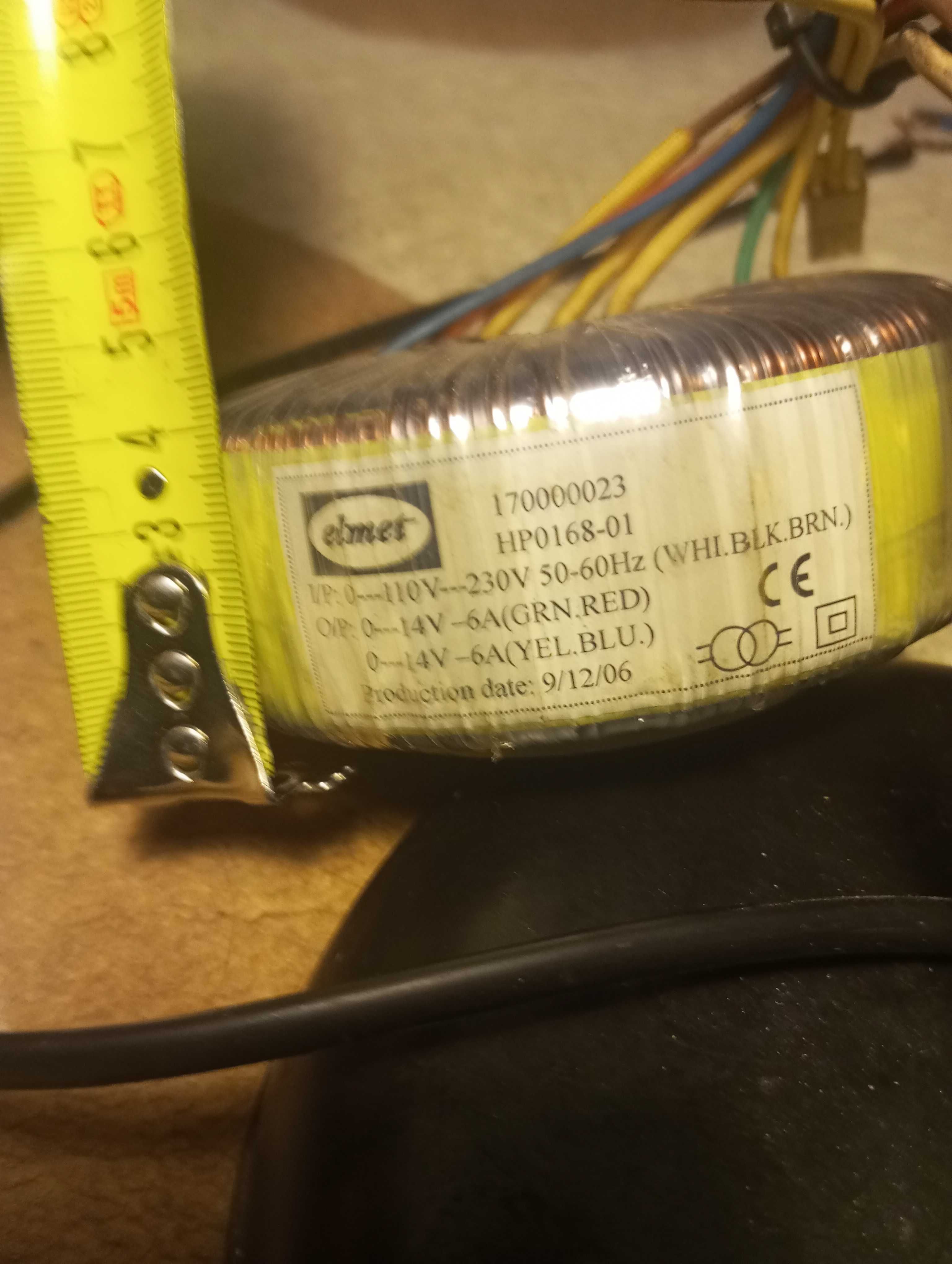 Тороїдальний торансформатор I/P 0-110-230V,O/P 2 × 0-14V 6A (9.12.06).