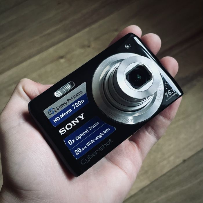 Sony Cyber-Shot DSC-W670 Цифровий Вінтажний Фотоапарат Мильниця