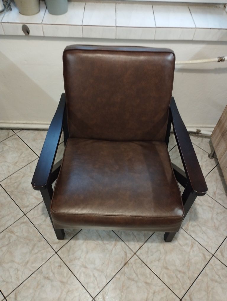 Fotel skórzany drewniany modern vintage gentleman