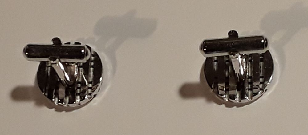 Botões de punho vintage em metal cromado, como novos!