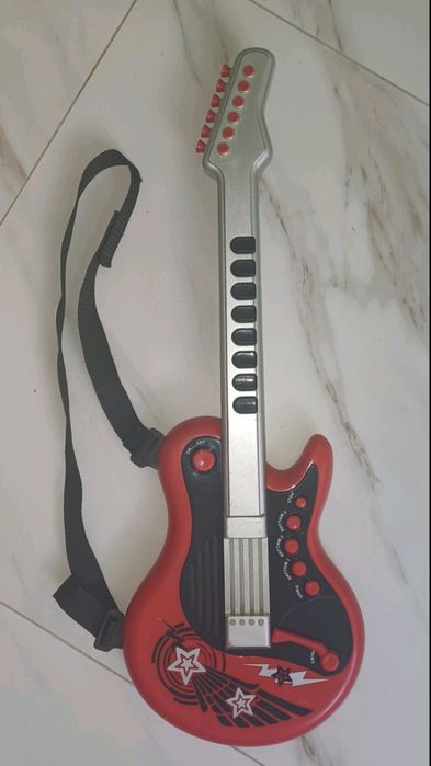 Электрогитара с железными струнами