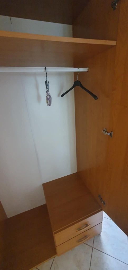 Szafa w dobrym stanie