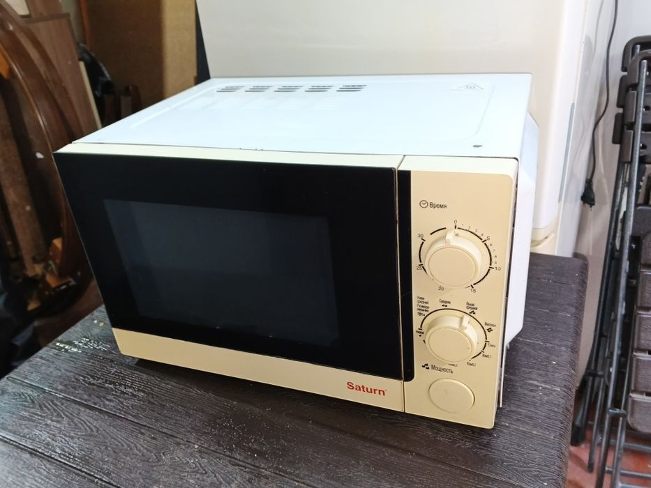 Микроволновая печь Saturn