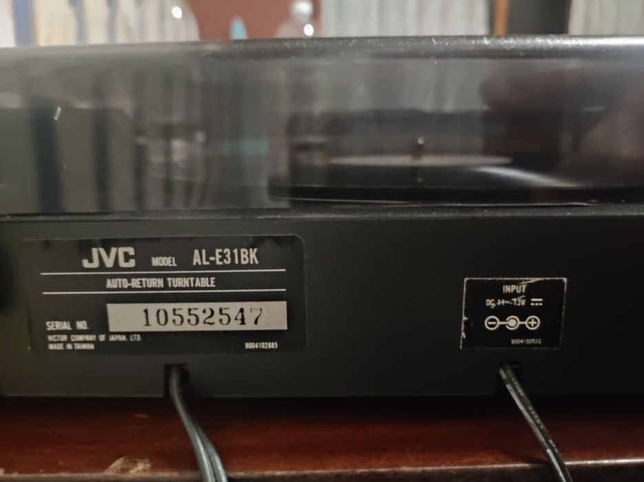 Виниловый проигрыватель JVC