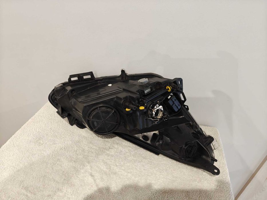 Lampa Lewy Przód Zwykła Opel Corsa D EUROPA