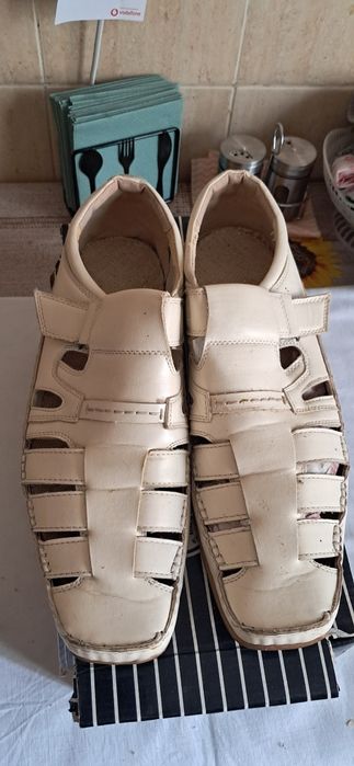 Поодам мужские сандали