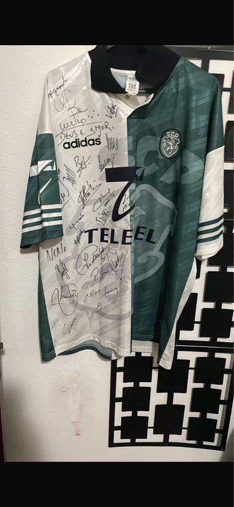 Camisola assinada