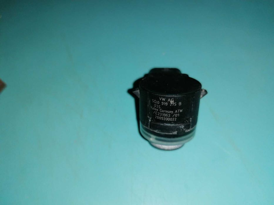 парктронік,підкрилок,шланг омивача фар, насос бачка,важіль Audi E-tron