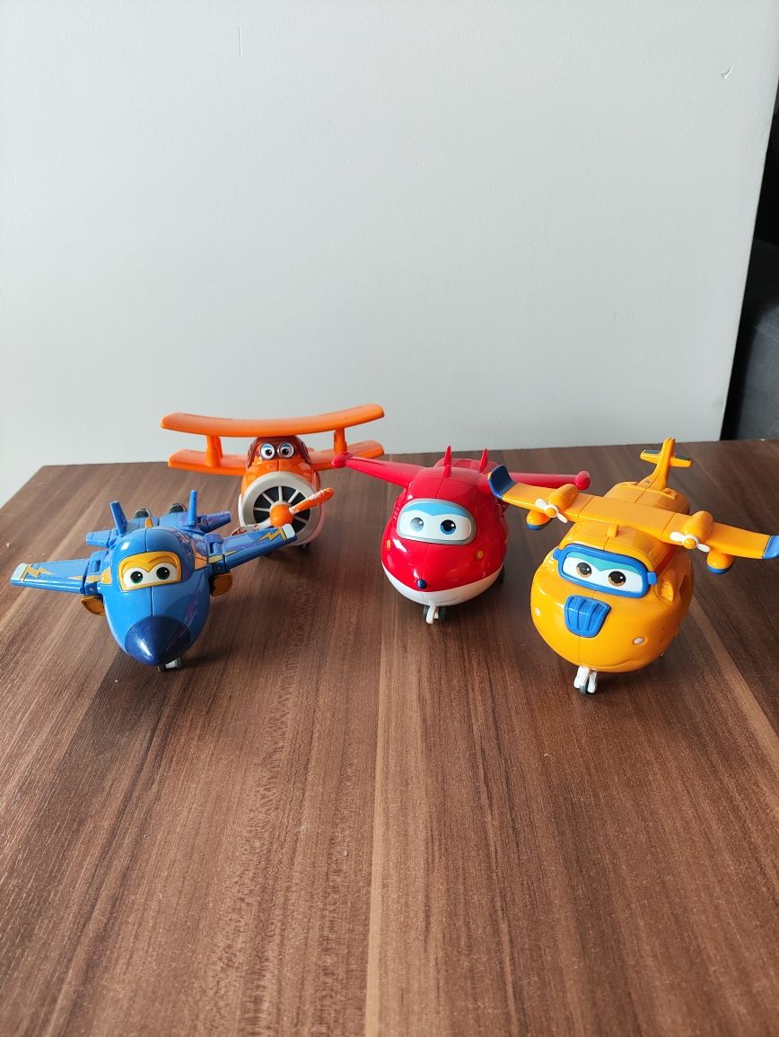 Figurki Super Wings zestaw Jettek Albert Lotek Śrubek