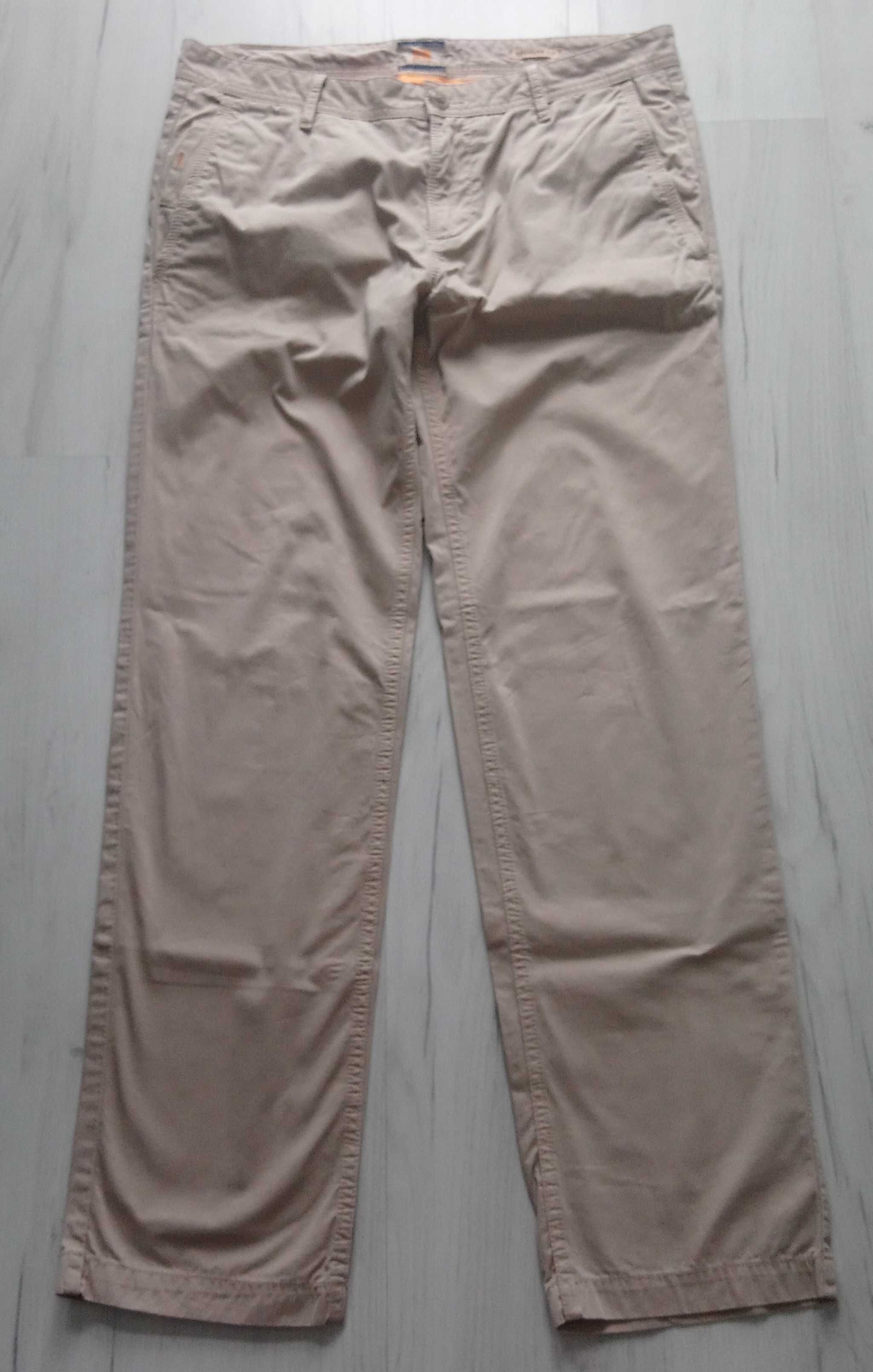 Męskie spodnie jeansowe HUGO BOSS rozmiar L jeans W34 L32