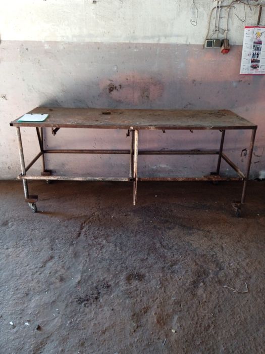 Bancada em ferro e tubo