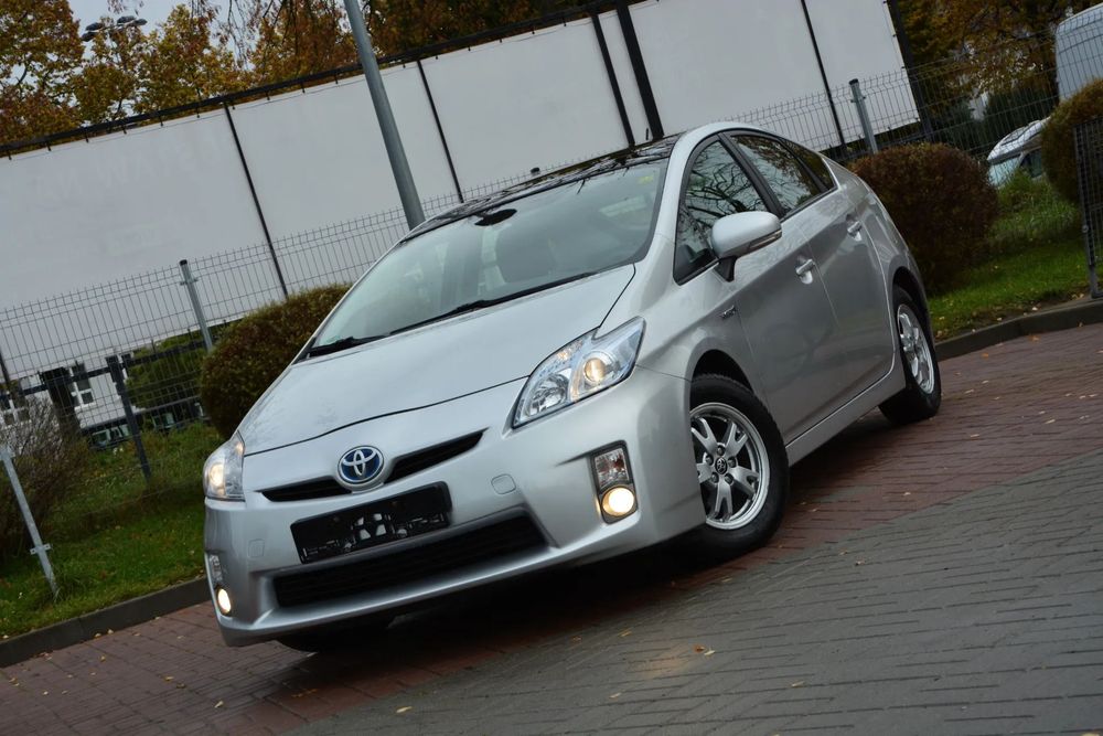Toyota Prius 1,8i HSD 136KM Hybrid* 1ręka* Z Niemiec* SOLAR DACH*Head Up*Keyless Go