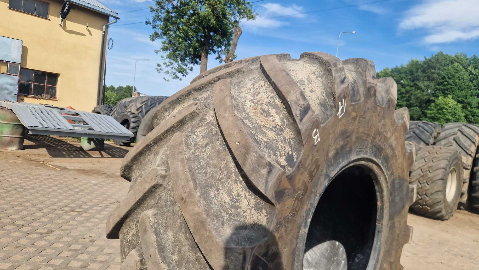 750/65r26 28.1-26, 28.1r26, 28-26 Michelin 70% bieżnik 2022r