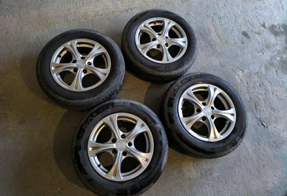 Alufelgi z oponami