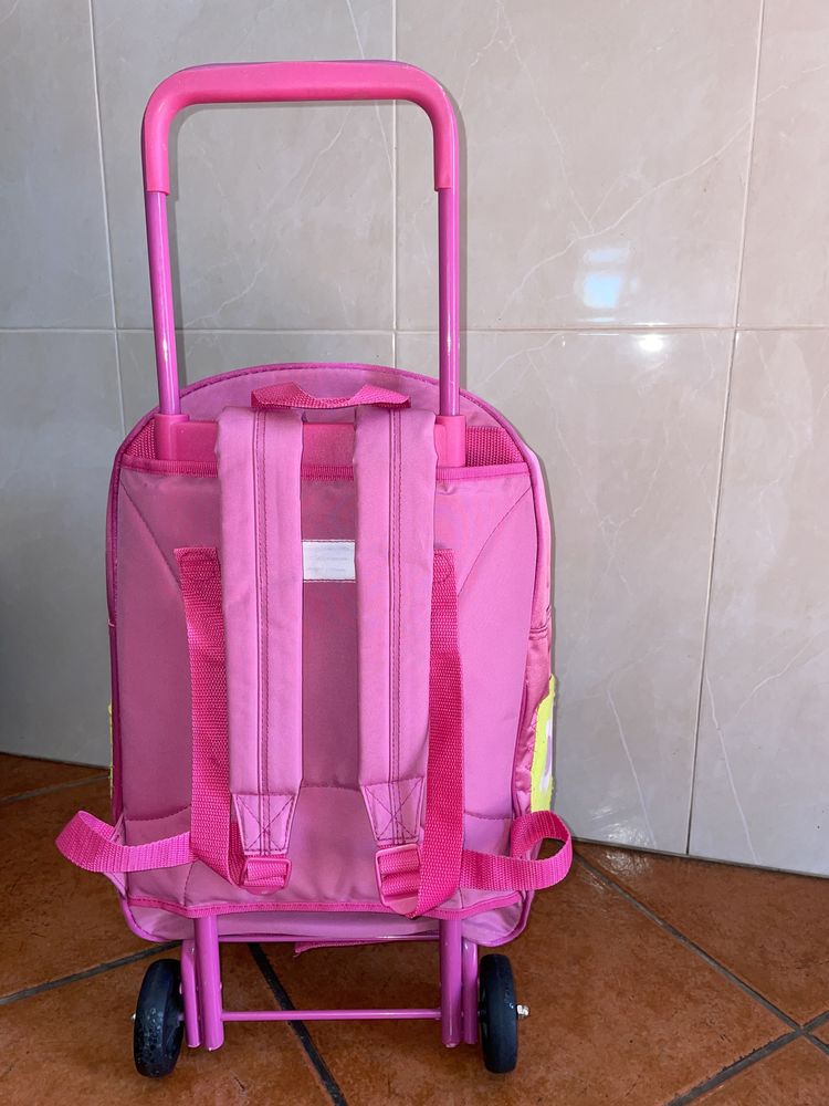 Mochila da Barbie de rodinhas