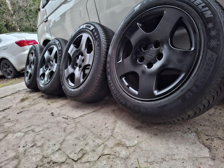 Felgi 4 szt. 5x112 R17 Black Audi VW Seat