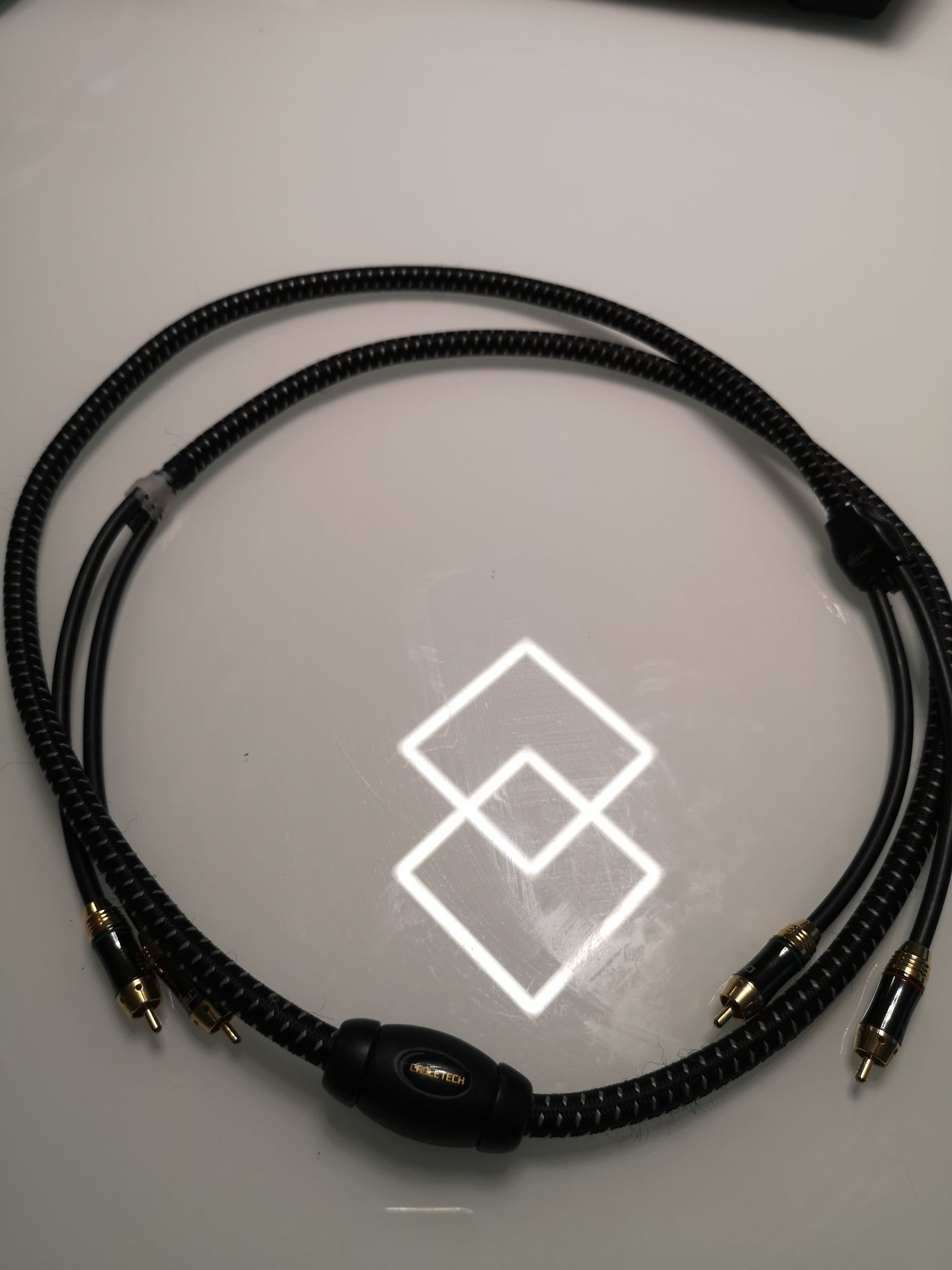 Sprzedam kabel RCA cinch interkonekt marki Cabletech - 1,85m