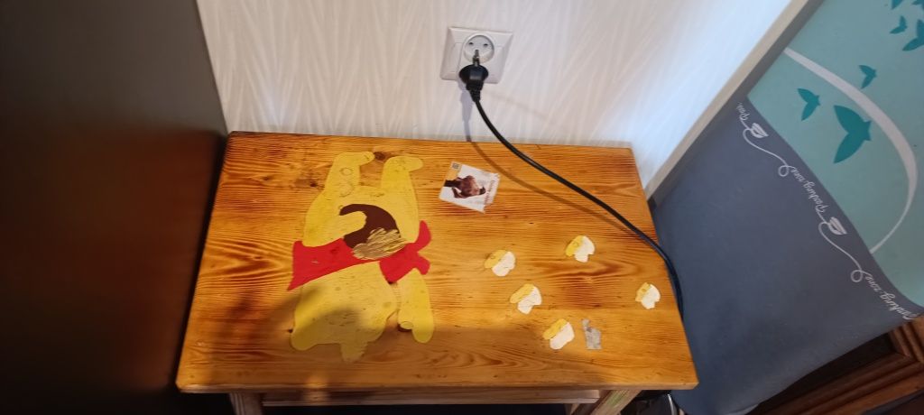 Stół z krzesłami dla dzieci