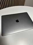 Laptop APPLE Macbook Pro 13.3” kondycja baterii 100%