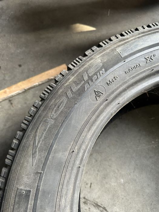 2x opony zimowe 215/60R17C Michelin Agilis Alpin cena za parę 5mm+ 18r