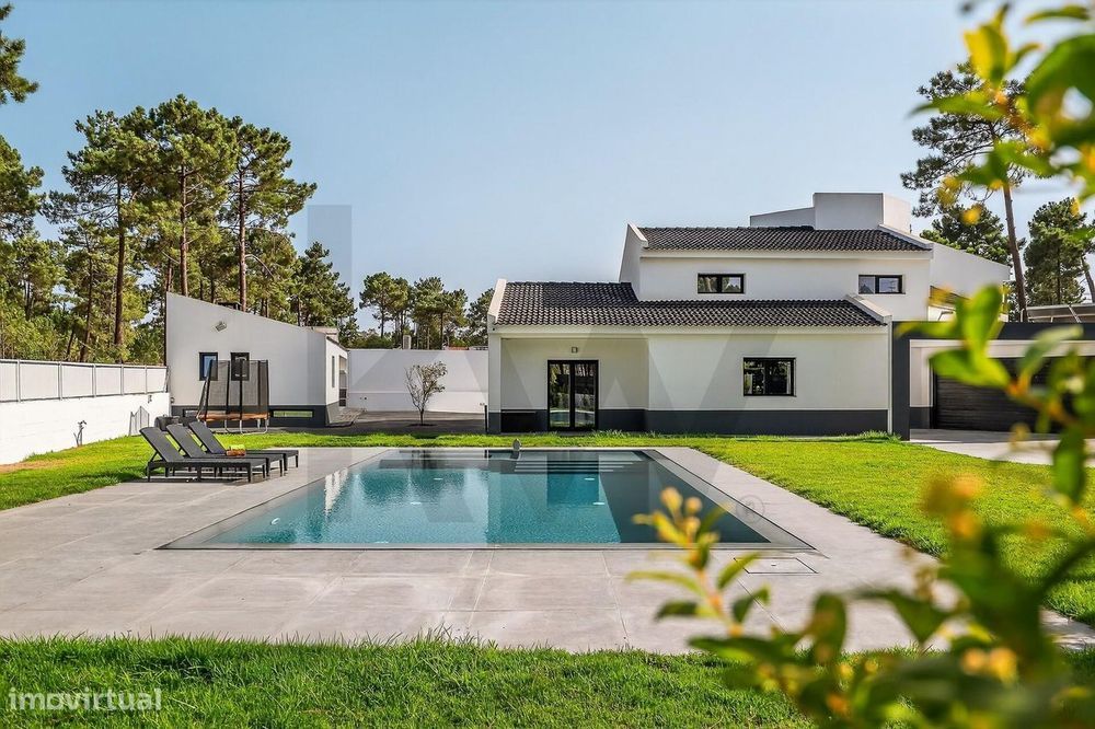Moradia T4+1 de Luxo | Verdizela – Privacidade, Elegância e Conforto A