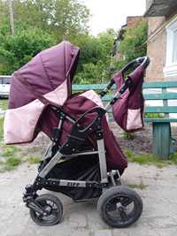 Дитяча коляска для дівчинки