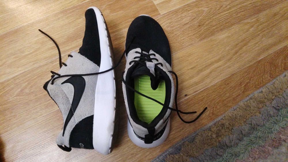 Кросівки Найк жіночі осінь натуральний замш 38 розмір б/у