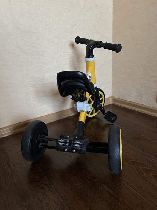 Дитячий велосипед/велобіг