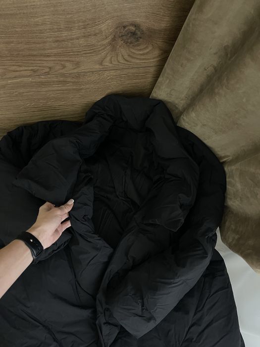 Довгий чорний пуховик вільного крою куртка плащ one size