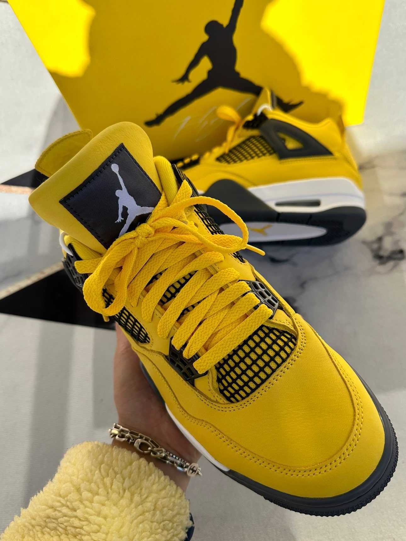 Jordan4Air4RetroLightning UnisexTrampki R.40