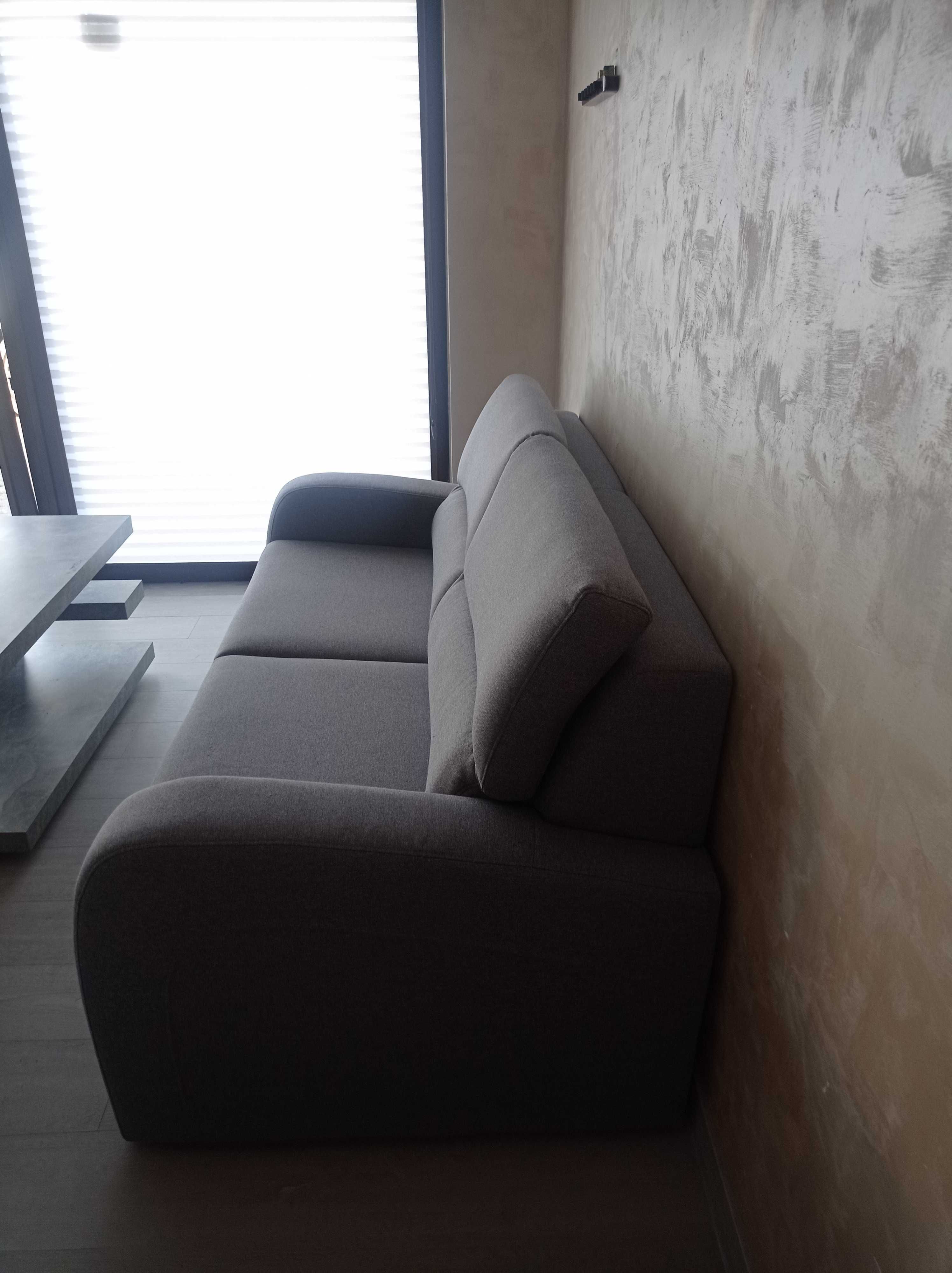 Komplet wypoczynkowy sofa trzyosobowa + fotel