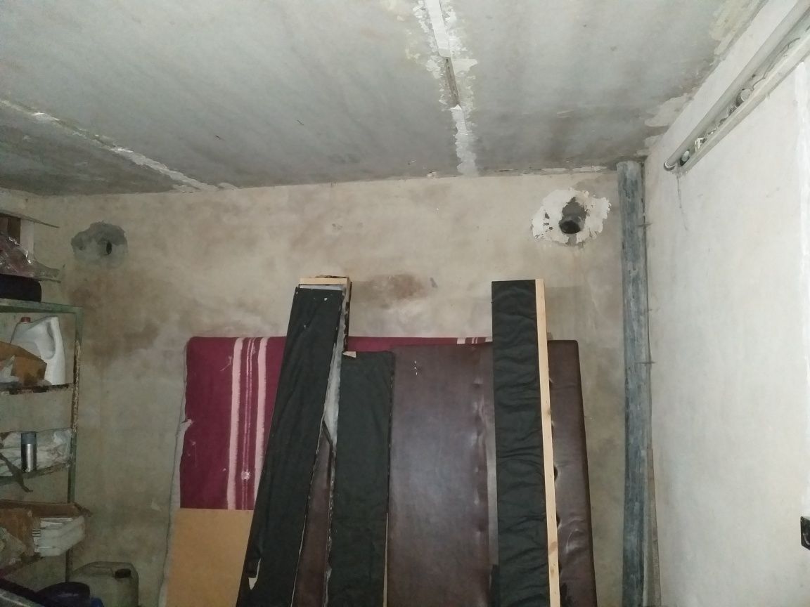 Гараж біля ККПК  6х4 ГК "Біохімік"  , тераса