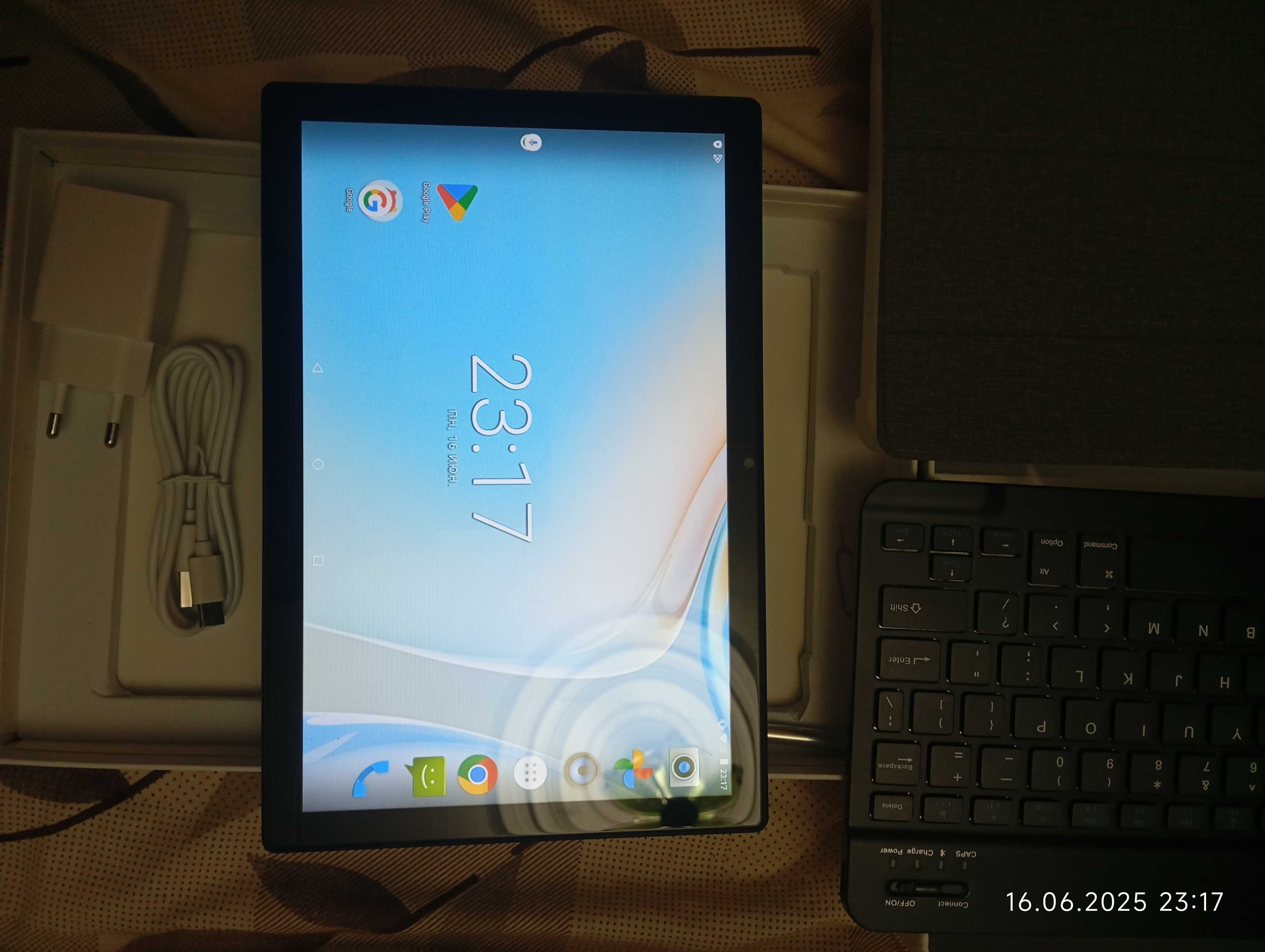 Планшет 10.1 + клавиатура блютуз