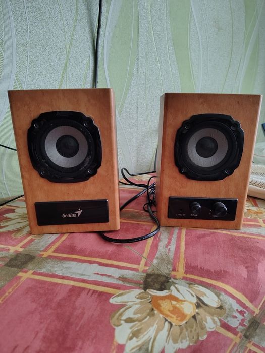 Продам колонки Genius