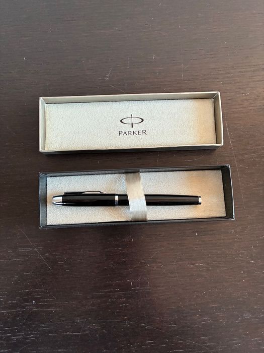 Pióro Parker czarno-srebrne (+ oryginalne pudełko)