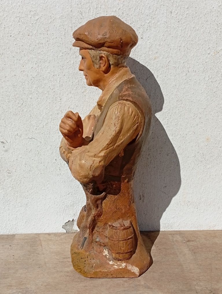 Peça decorativa em barro
