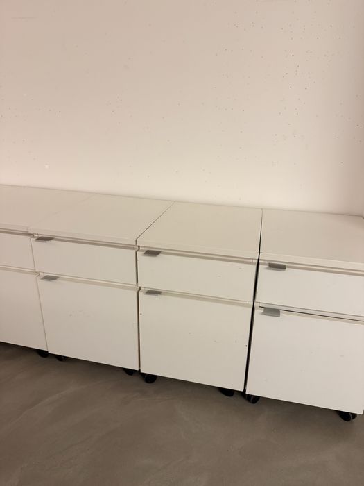 Modulo de gavetas para escritório