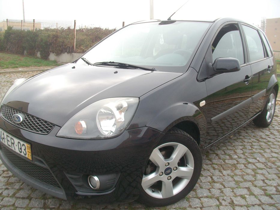 Ford Fiesta ST-line 1.25 de 2007 impecável