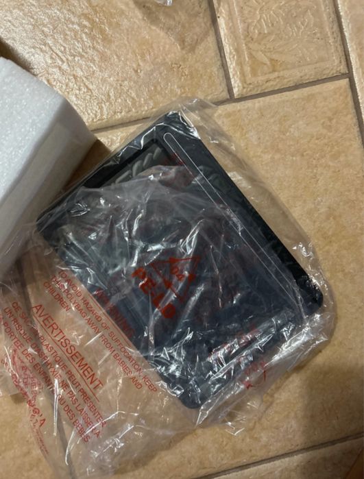 Przenośne odtwarzacze DVD telewizorki do samochodu 2 sztuki nowe