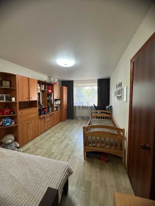 Продам реальную  1-комн.кв.Одесская 10 мин Мереф шоссе ,ул.Западная 56