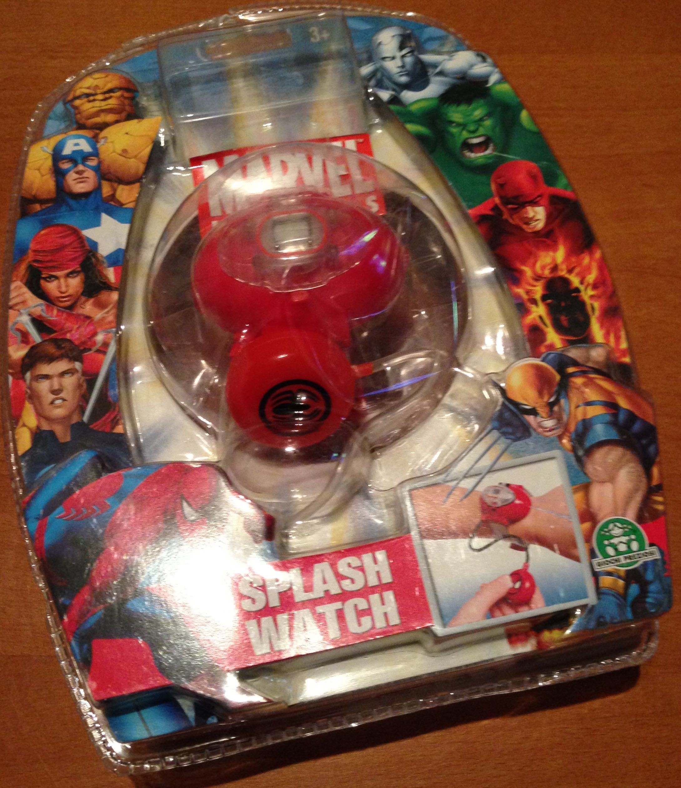 Brinquedos novos na caixa selada marvel bom para prenda barata