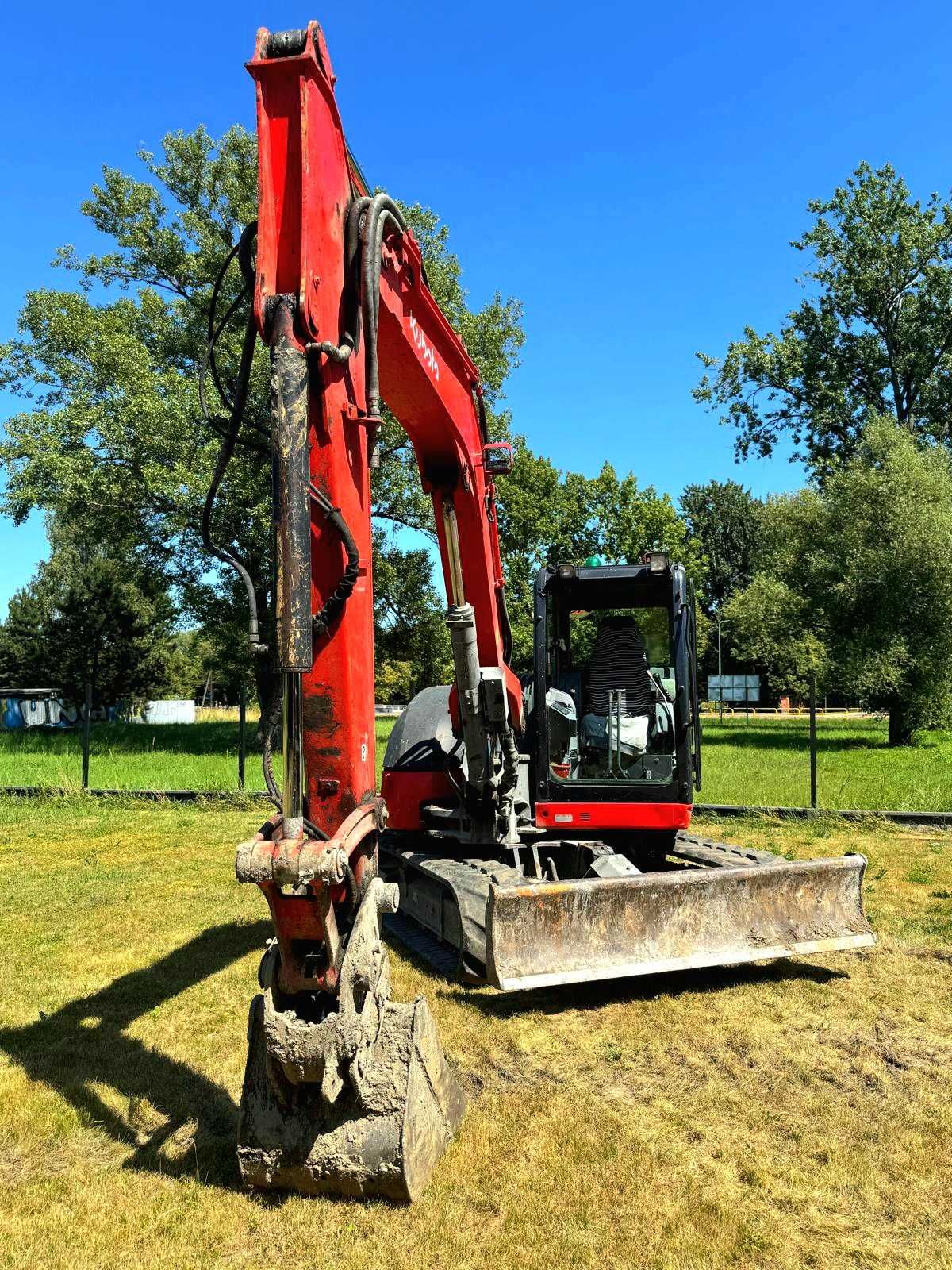 Wynajem koparki gąsienicowej 9t z młotem udarowym 300kg - z operatorem