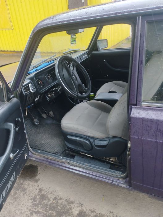 Автомобіль ВАЗ 2107
