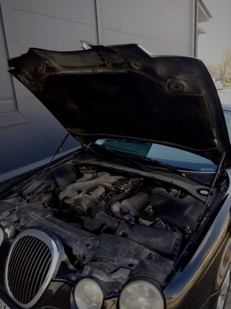 Продаю Jaguar S-Type 2000