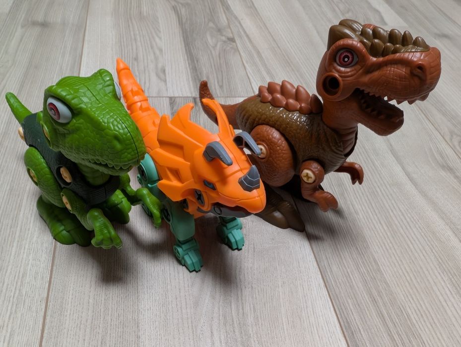 Динозаври-конструктор на шурапах