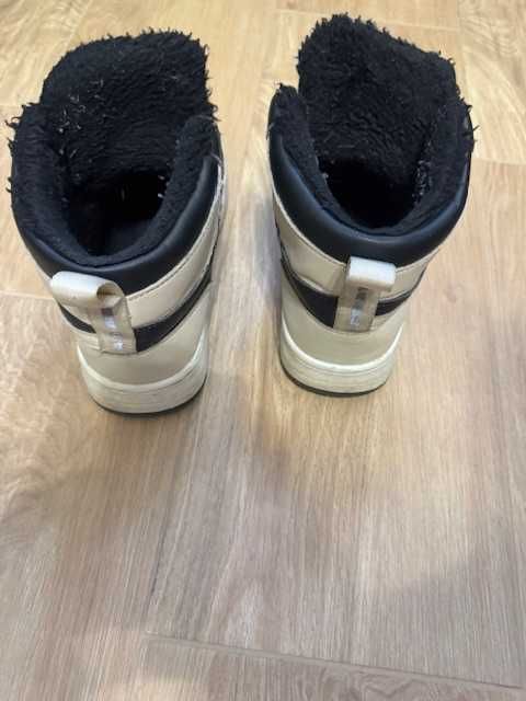 кросівки зимові  жіночі fashion