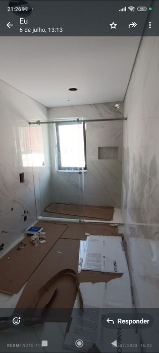 Vidraceiro e fornecimento